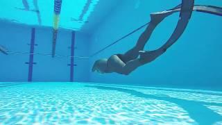 Freediving pool dynamic bi-fins turn test