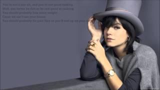 Lily Allen-Hard Out Here HQ-HD Lyrics