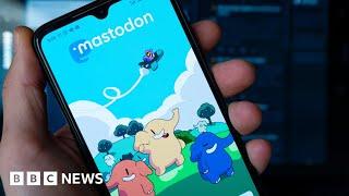 Twitter users jump to Mastodon - but what is it? - BBC News