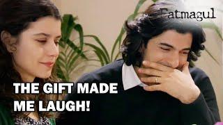 Fatmagul - Fatmagülün Suçu Ne? - The gift made me laugh - Section 62