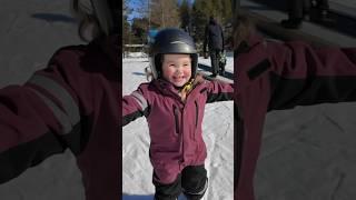 Laura 2 år ska lära sig åka skidor  #trailer #shorts