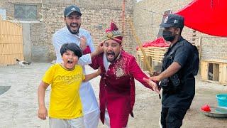 Shadi me Dulha ko police pakar k le gai   Shadi pr lari ho gai   Ali ko gussa a gaya  