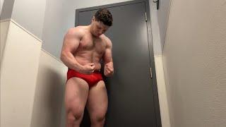 230lbs Bodybuilder Flexes