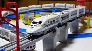 Plarail Japanese train JR  Shinkansen N700 series runs