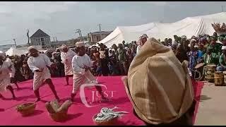 Former President Olusegun Obasanjo Knee down to pay homage to Olowu of Owu Kingdom