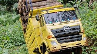 ilegal logging ‼️ rc truck Hino siluman nyaris terbalik