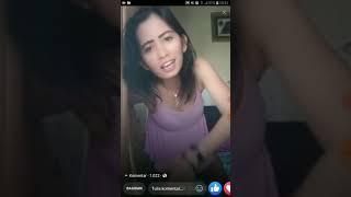 Tante Live Sambil Pamer Pemandangan BULU