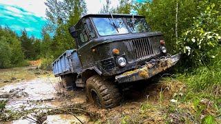 Soviet trucks GAZ-66 and ZIL-157 off road Which wheel drive is better 4x4 VS 6x6?