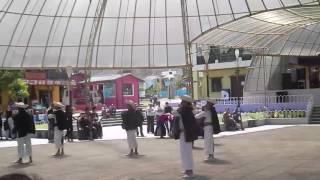 Mitad Del Mundo Folk Dance