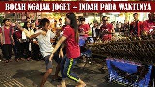 PARAH  BOCAH NGAJAK JOGET   INDAH PADA WAKTUNYA  ANGKLUNG RAJAWALI MALIOBORO YOGYAKARTA