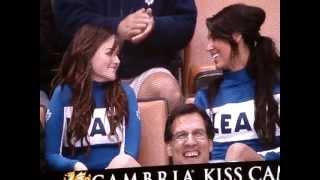 Kiss Cam lesbian