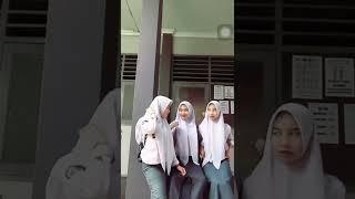 tiktok jilbab ketat SMA emang berdemeg #shorts