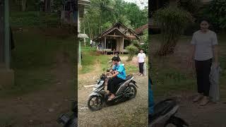 lucu Gadis Desa bawa motor #gadisdesasunda #shorts #short