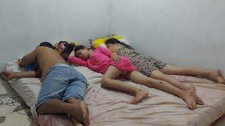 Bahagianya Tidur Bersama di kamar mini indonesia indah