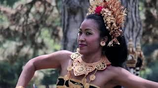 Balinese Gamelan and Dance Stunned Romanian at Mogosoaia Palace - KBRI BUCHAREST