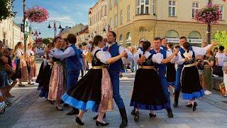 Święto tańca Święto Polonusów Światowy Festiwal Polonijnych Zespołów Folklorystycznych w Rzeszowie