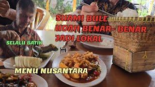 TIAP HARI BATIK TIAP MAKAN MENU LOKAL MAUNYA