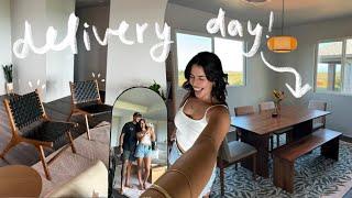 moving vlog its DELIVERY DAY + organizing & unpacking