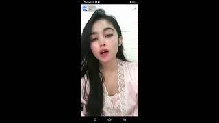 live cewek cantik pake baju tidur