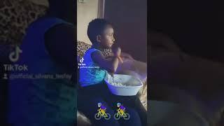 Bini ኣድህቦ  ቆልዑ  ዝሰሓበ ጅግና  #eritrea #eritreanfunny #eritrean #eritreancomedy #eritreancomedy