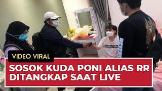 Detik-detik Kuda Poni Selebgram RR Didicuk Saat Sedang Live Tanpa Busana