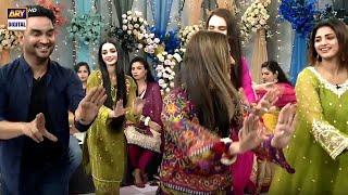 Viral Dance Girl Ayesha  Group Dance  #GoodMorningPakistan