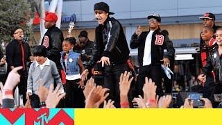 Justin Bieber Performs ‘U Smile’  ‘Baby’  ‘Somebody to Love’ 2010  VMAs