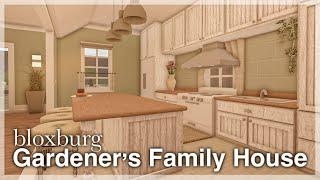 Bloxburg - Gardeners Family House Speedbuild interior + full tour