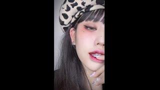 ITZY yuna vs Yeji makeup with clio