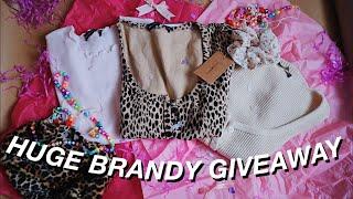 HUGE BRANDY MELVILLE GIVEAWAY 1000 subscriber special  CLOSED