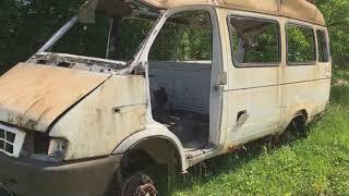 Junkyard cars GAZ-53 Truck Lada 2107 Volga GAZ-24 and first-gen GAZelle Van