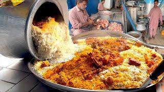 THE BEST CHICKEN BIRYANI IN KARACHI PAKISTAN  HUGE BIRYANI MAKING AT PAKISTANI STREET FOOD