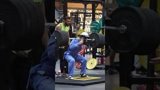 INSANE Powerlifter ANATOLY وانمود می کند که در باشگاه بدنسازی تمیزتر است #anatoly #gym #fitness