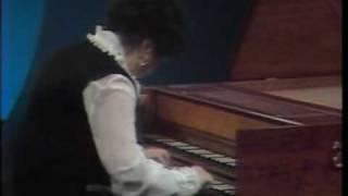 Rosalyn Tureck plays and analyzes the Fugue in B-flat Major BWV 866 by J.S.Bach