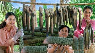 Traditional Village Cooking Wild Elephant Foot Yam with Fishes  Kitchen Foods