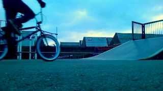 Cold and lazy BMX session.