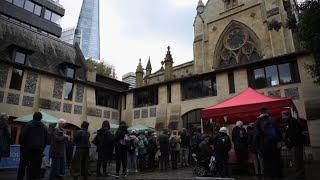 Mudlarking Day at Southwark Cathedral October 2021