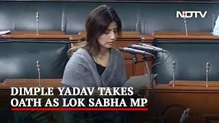 Samajwadi Partys Dimple Yadav Takes Oath As Lok Sabha MP