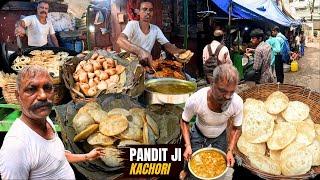 Dacres Lane FAMOUS Street FOOD Hari Matar Ki KACHORI Aloo Sabji Pandit Ji KACHORI India