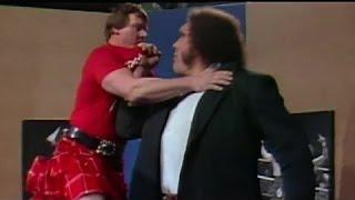 „Rowdy“ Roddy Piper präsentiert „Piper’s Pit“ mit André the Giant