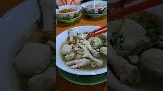 Bakso di Kampung Bule Batam #shorts #food #travel