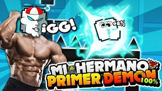 ¡¡¡MI HERMANO MENOR COMPLETA SU PRIMER DEMON DE GEOMETRY DASH