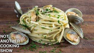 how to make PERFECT SPAGHETTI ALLE VONGOLE spaghetti with clams