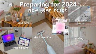 2024 PREPARATION  Decluttering and reseting for 2024 becoming that girl making vision board🫧