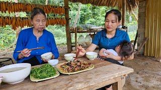 Building Bamboo House For Pigeons at Garden - Cooking  Lý Phúc An