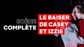 LE BAISER DE CASEY ET IZZIE  Scène complète  Atypical  Netflix France