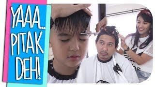 Cukur Rambut Suami Dan Anak Di Rumah Delon dan Ry udah Gondrong Mendadak Mommy Jadi Barber-Barbar