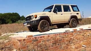 Toyota Land Cruiser 76 Off-road with Ride and Drive - MotorMatters and CHANGECARS