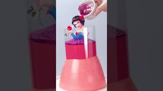 Pull Me Up Snow White Cake Decorating Idea