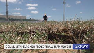 Community helps professional softball team move to new home in Coastal Bend